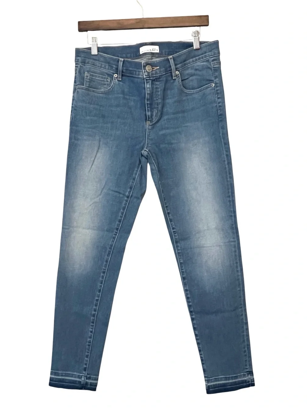 Ann Taylor LOFT Modern Skinny‎ Jeans, Raw Hem, Stretch, Color Blue, Size 29/8